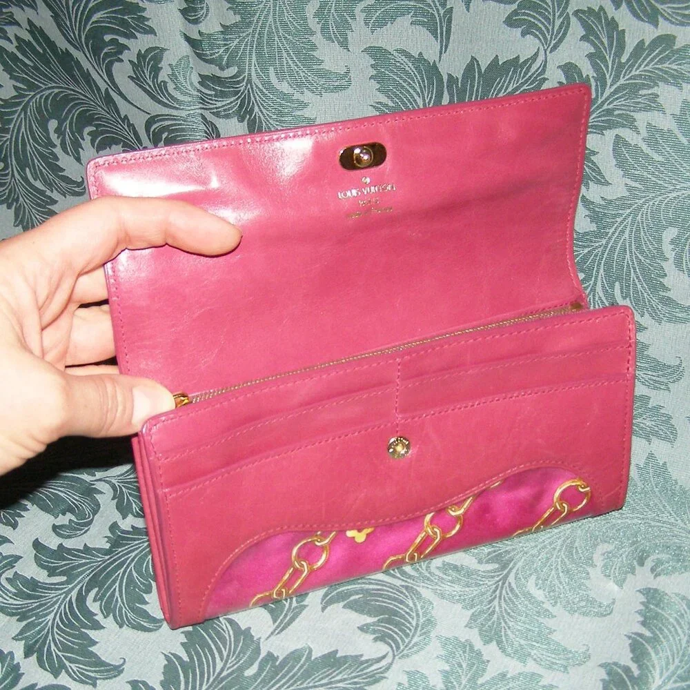 RARE Louis Vuitton LIMITED EDITION Scarf Chain Print Wallet HOT PINK